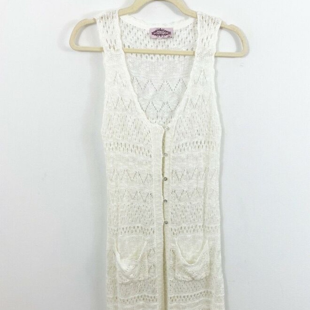 Elegant White Lace Vest - image 2